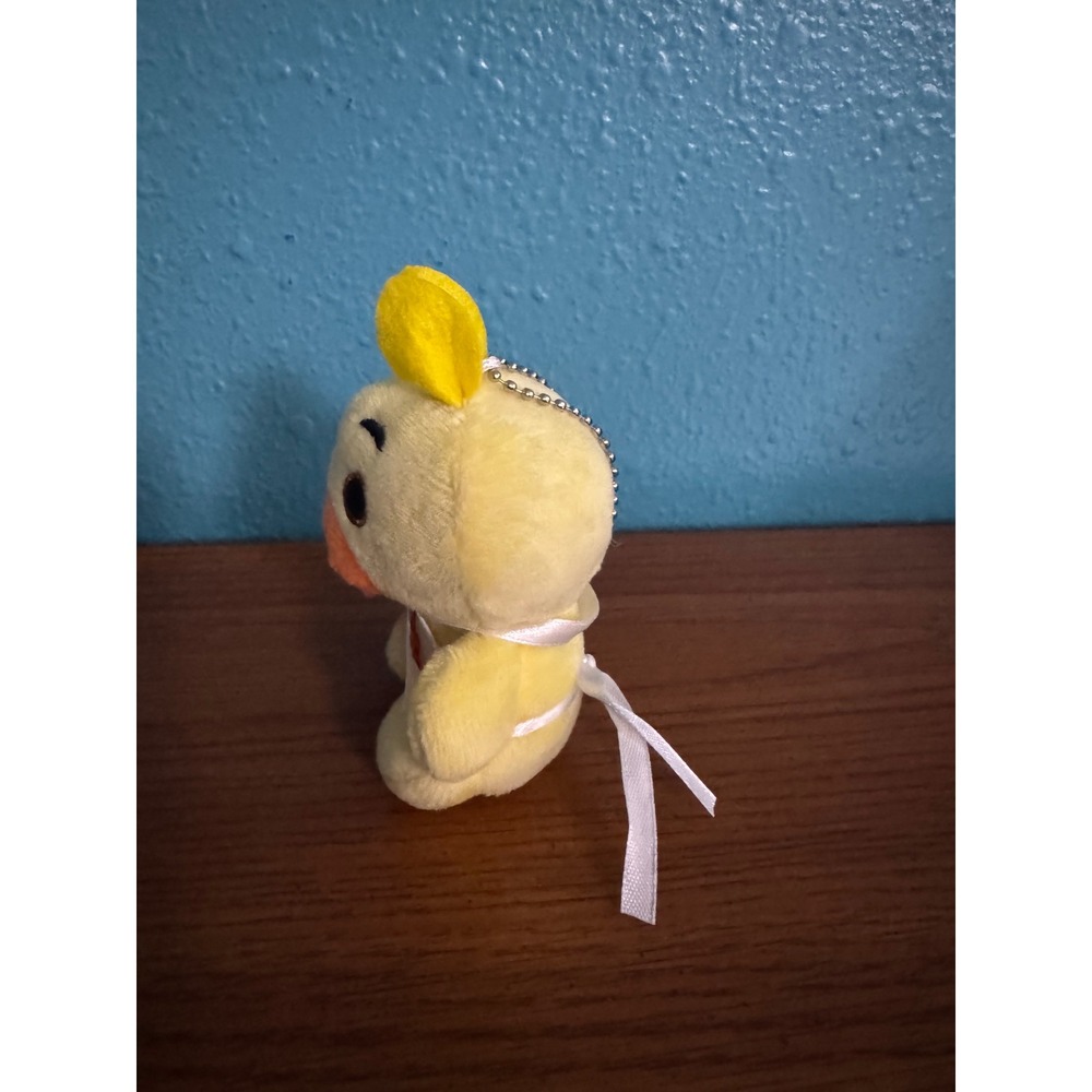 Five Nights at Freddys Chica Plush Keychain Let's Eat Bib Cupcake Bag Charm